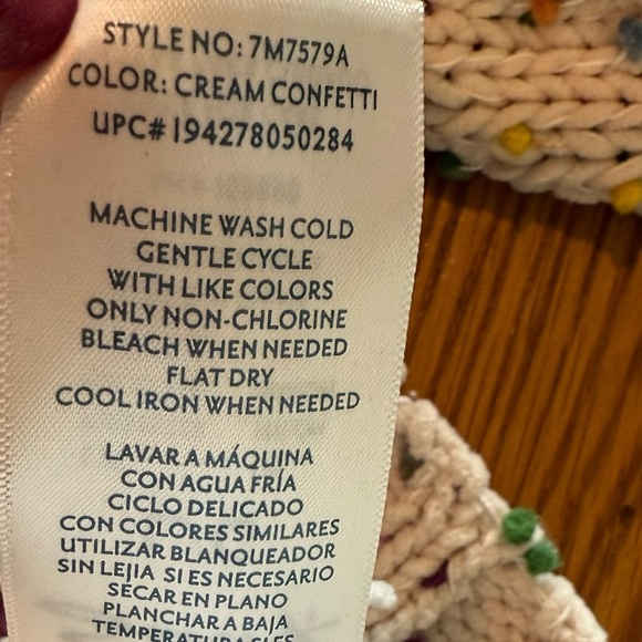 Seven7  For Man Kind Cream Cowl Neck Sweater - Picture 10 of 11